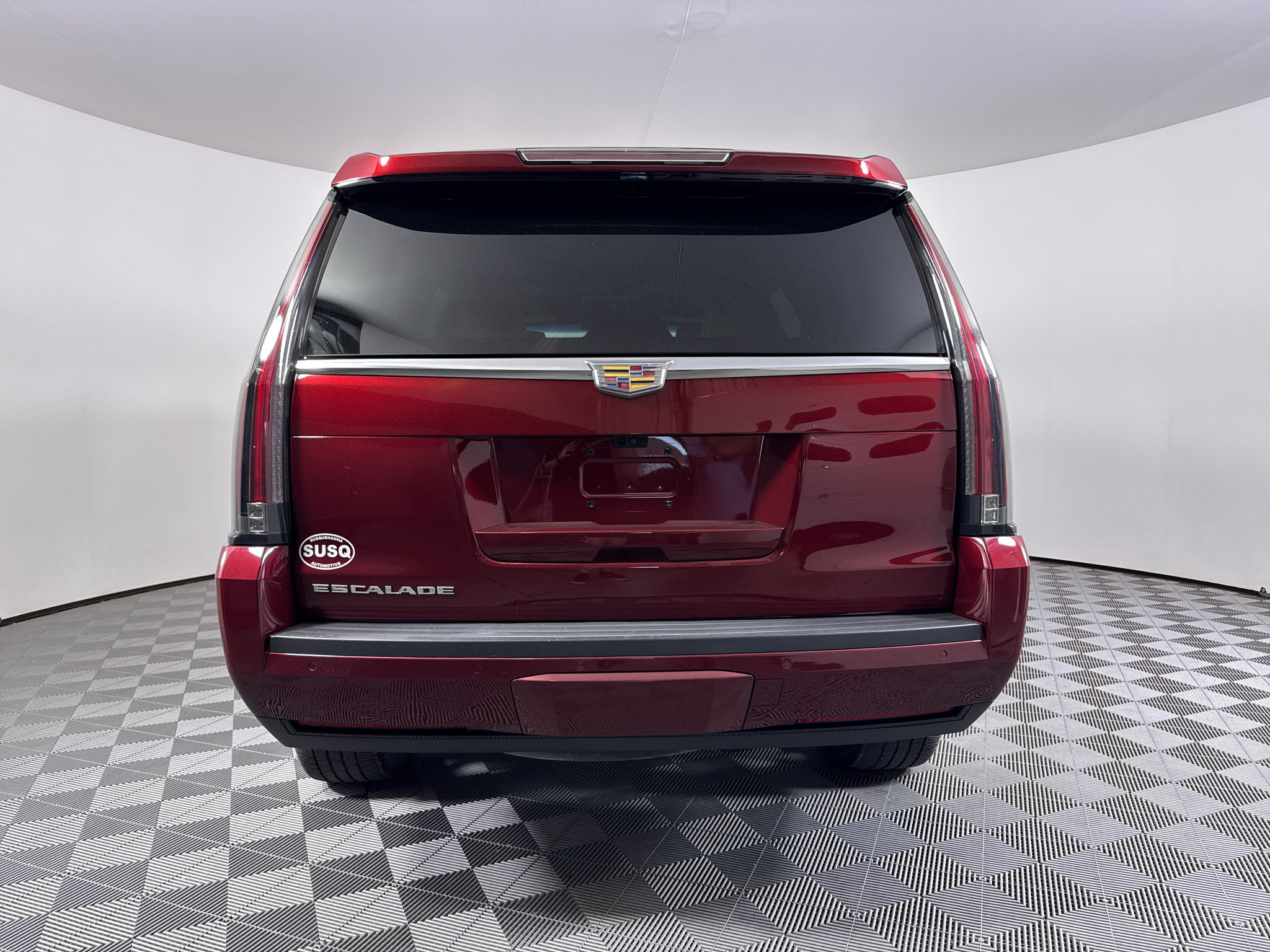 Used 2018 Cadillac Escalade Platinum AWD/4WD image 9