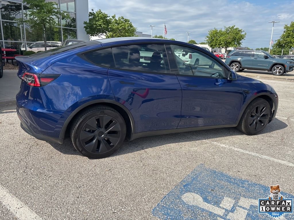 Used 2024 Tesla Model Y Long Range RWD image 30