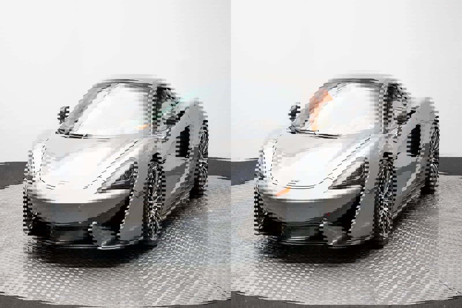 Used 2018 McLaren 570S Spider image 47