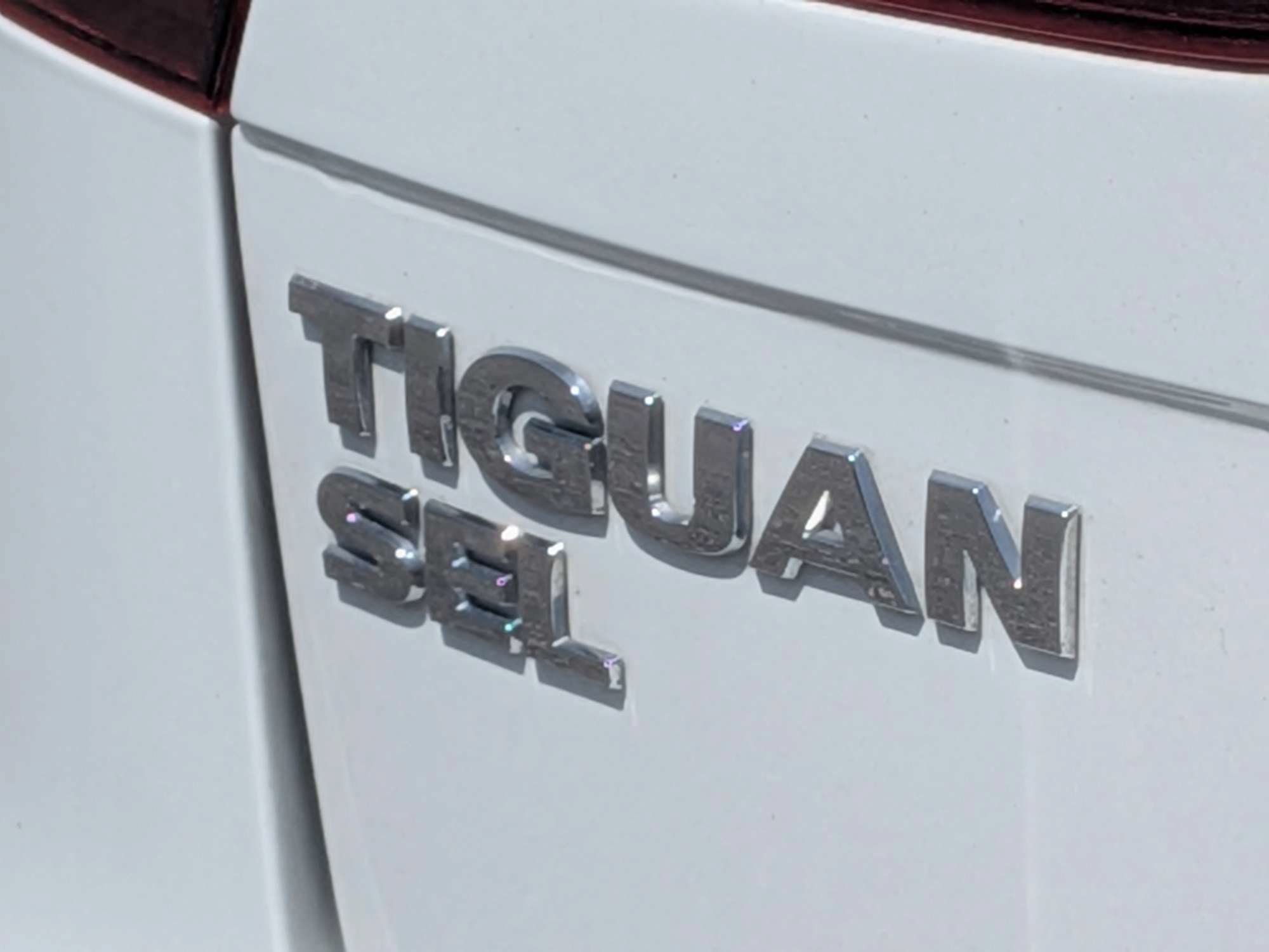 Used 2019 Volkswagen Tiguan SEL R-Line AWD/4WD image 11