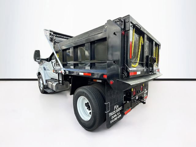 New 2027 Ford F750 2WD Regular Cab Super Duty image 4