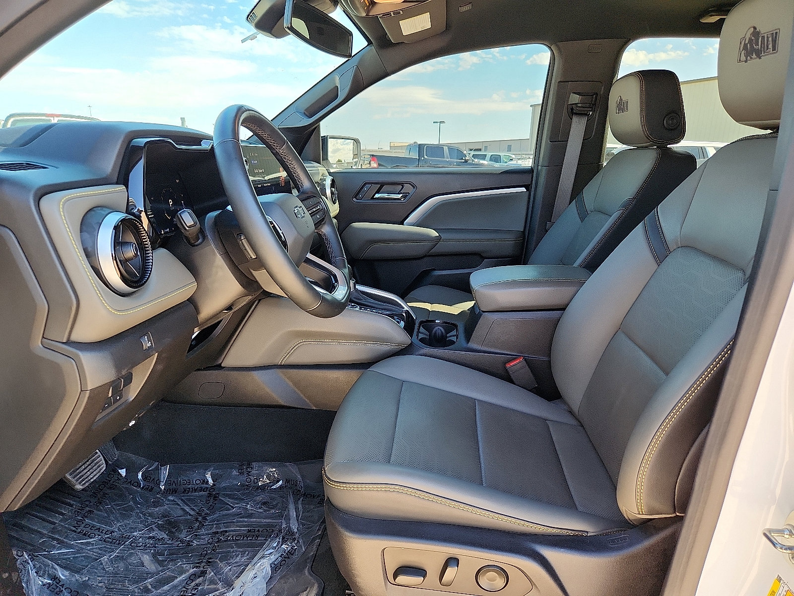 Used 2024 Chevrolet Colorado ZR2 w/ ZR2 Bison Edition image 12