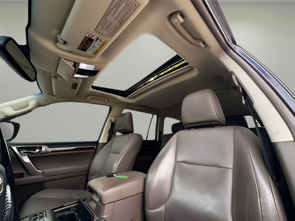 Used 2017 Lexus GX 460 Luxury w/ Preferred Accessory Package AWD/4WD image 17