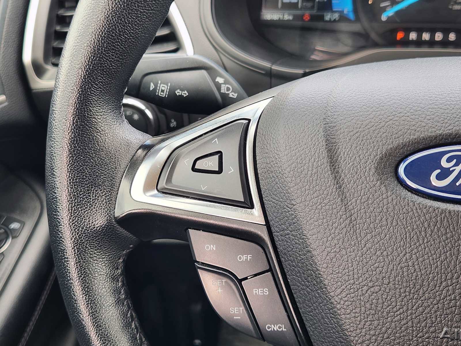 Used 2024 Ford Edge SEL image 27