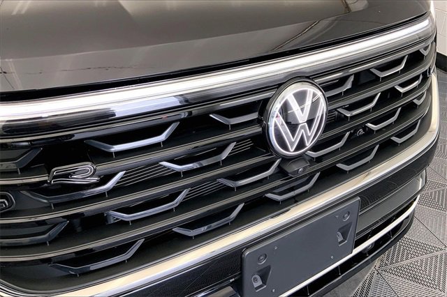 Used 2025 Volkswagen Atlas SEL Premium R-Line image 31