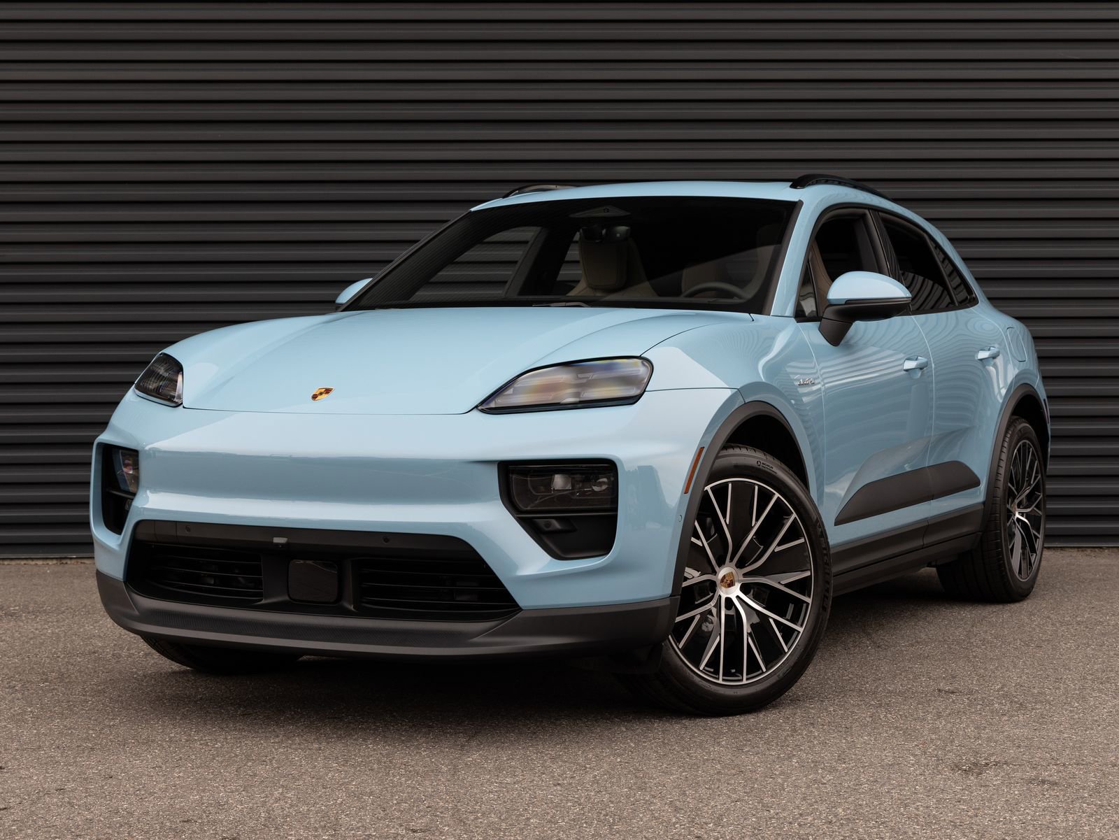 Used 2026 Porsche Macan 4 Electric AWD/4WD image 1