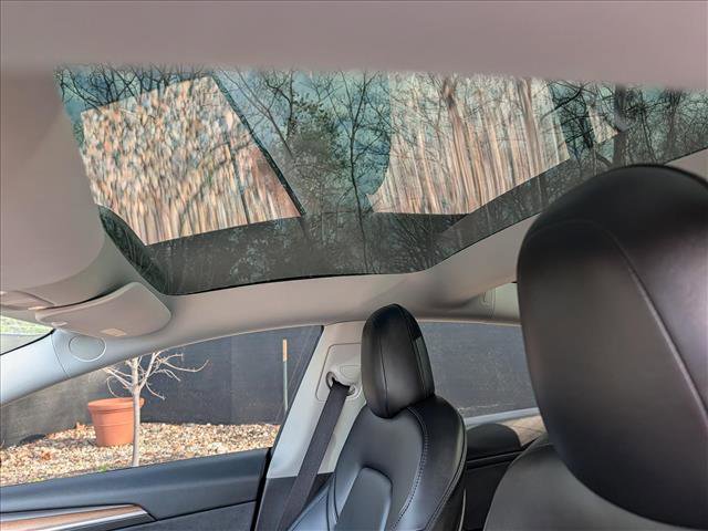 Used 2022 Tesla Model 3 Performance image 26