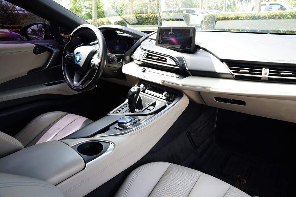 Used 2015 BMW i8 image 15