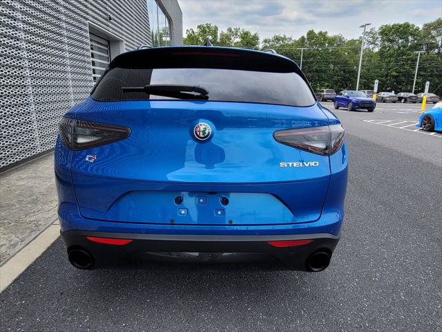 Used 2025 Alfa Romeo Stelvio Sprint AWD/4WD image 10