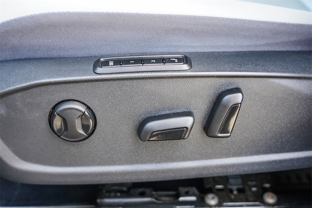 Used 2021 Volkswagen ID.4 Pro S image 22