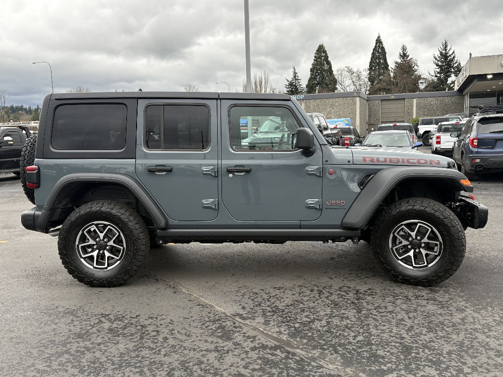 Used 2025 Jeep Wrangler Unlimited Rubicon w/ Steel Bumper Group image 4