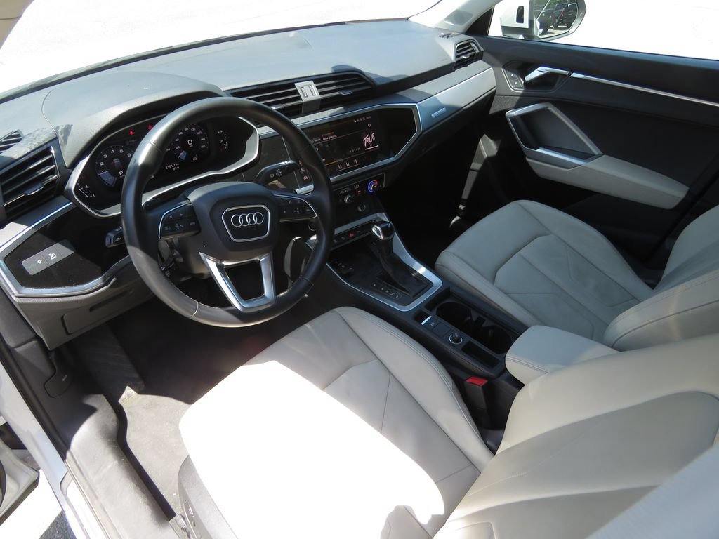 Used 2023 Audi Q3 2.0T Premium Plus w/ Premium Plus Package AWD/4WD image 11