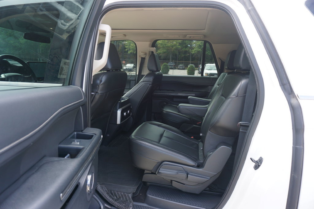 Used 2022 Ford Expedition Max XLT RWD image 16