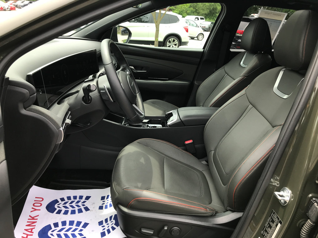 Used 2025 Hyundai Santa Cruz Limited AWD/4WD image 27