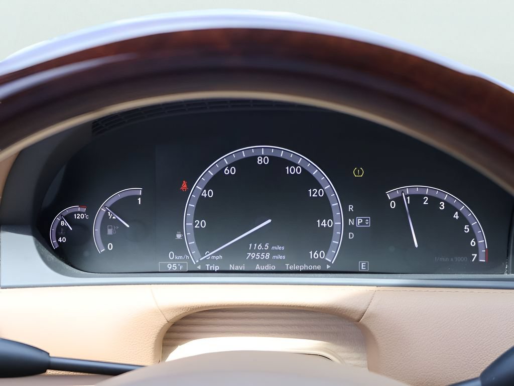 Used 2011 Mercedes-Benz CL 550 4MATIC image 28