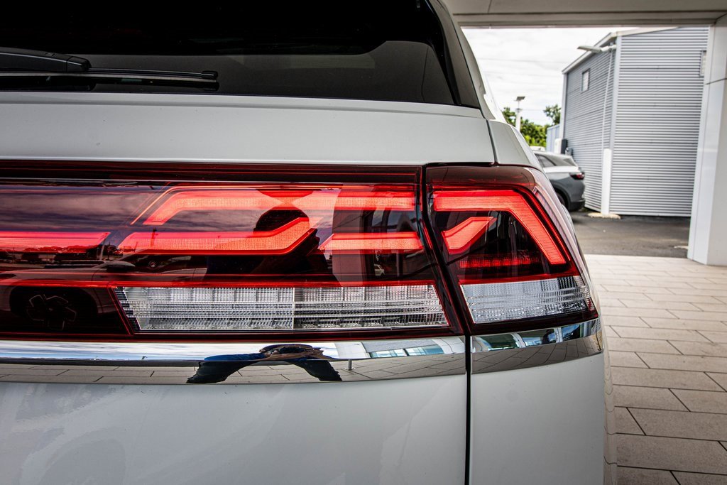 New 2026 Volkswagen Atlas Cross Sport SE image 16