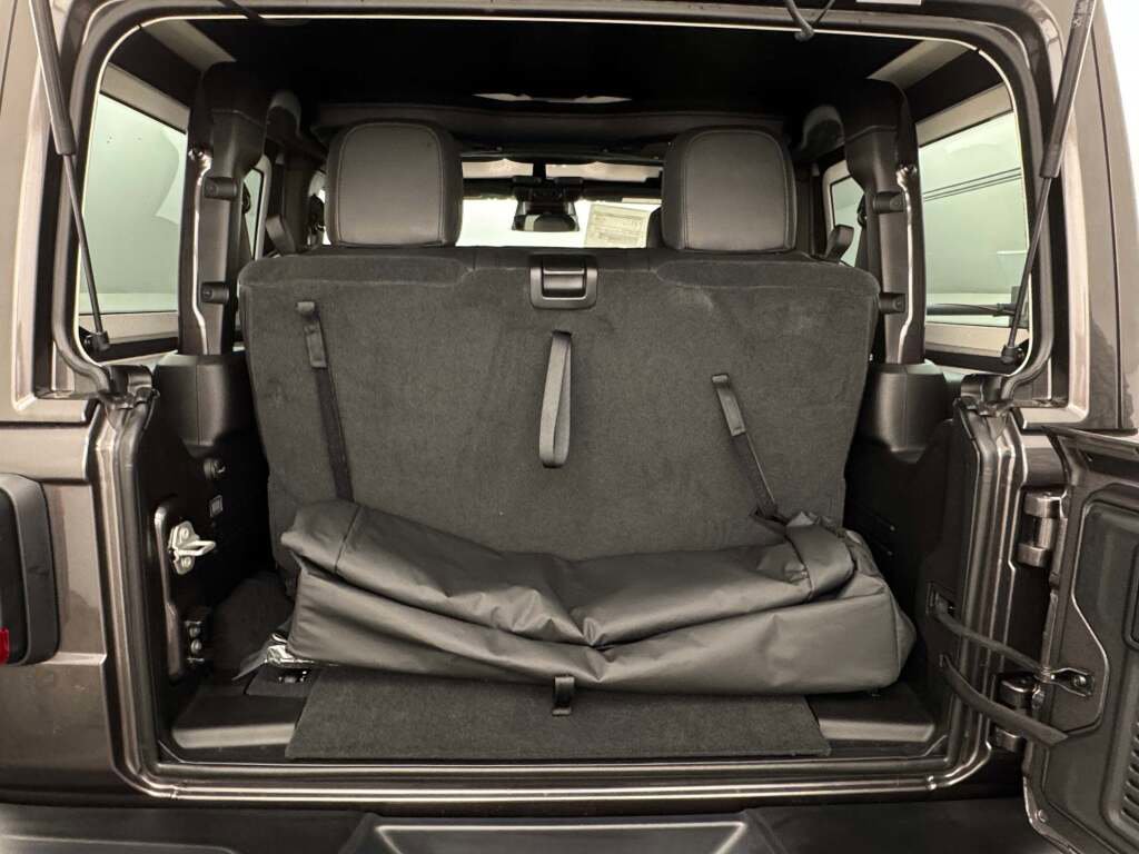 New 2025 Jeep Wrangler Rubicon image 25