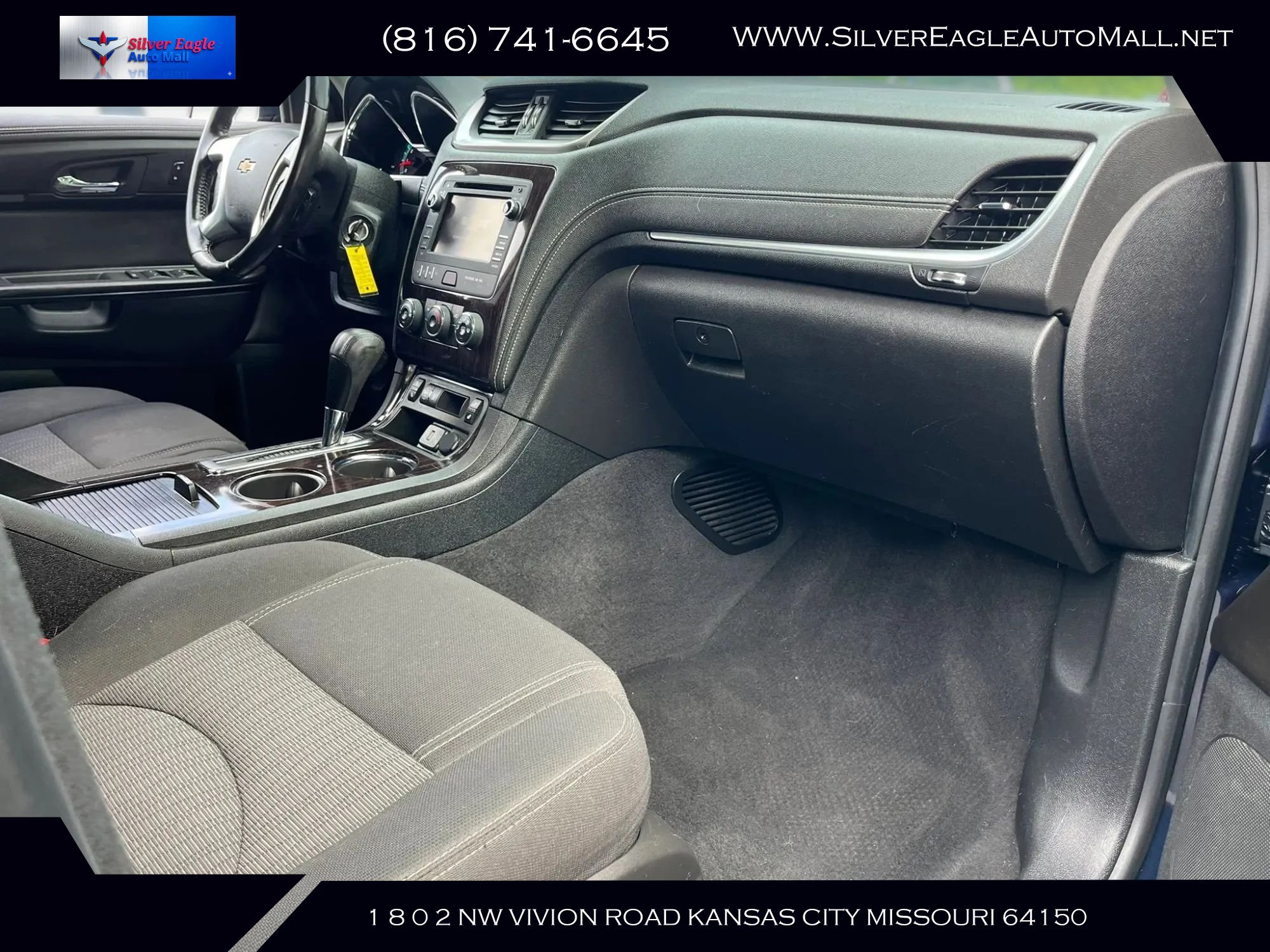 Used 2017 Chevrolet Traverse LT w/ Style and Technology Package AWD/4WD image 7