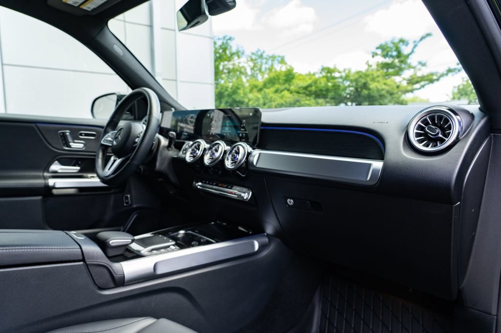 Used 2023 Mercedes-Benz GLB 250 4MATIC image 28