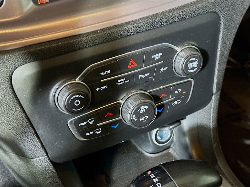 Used 2023 Dodge Charger R/T w/ Blacktop Package image 24