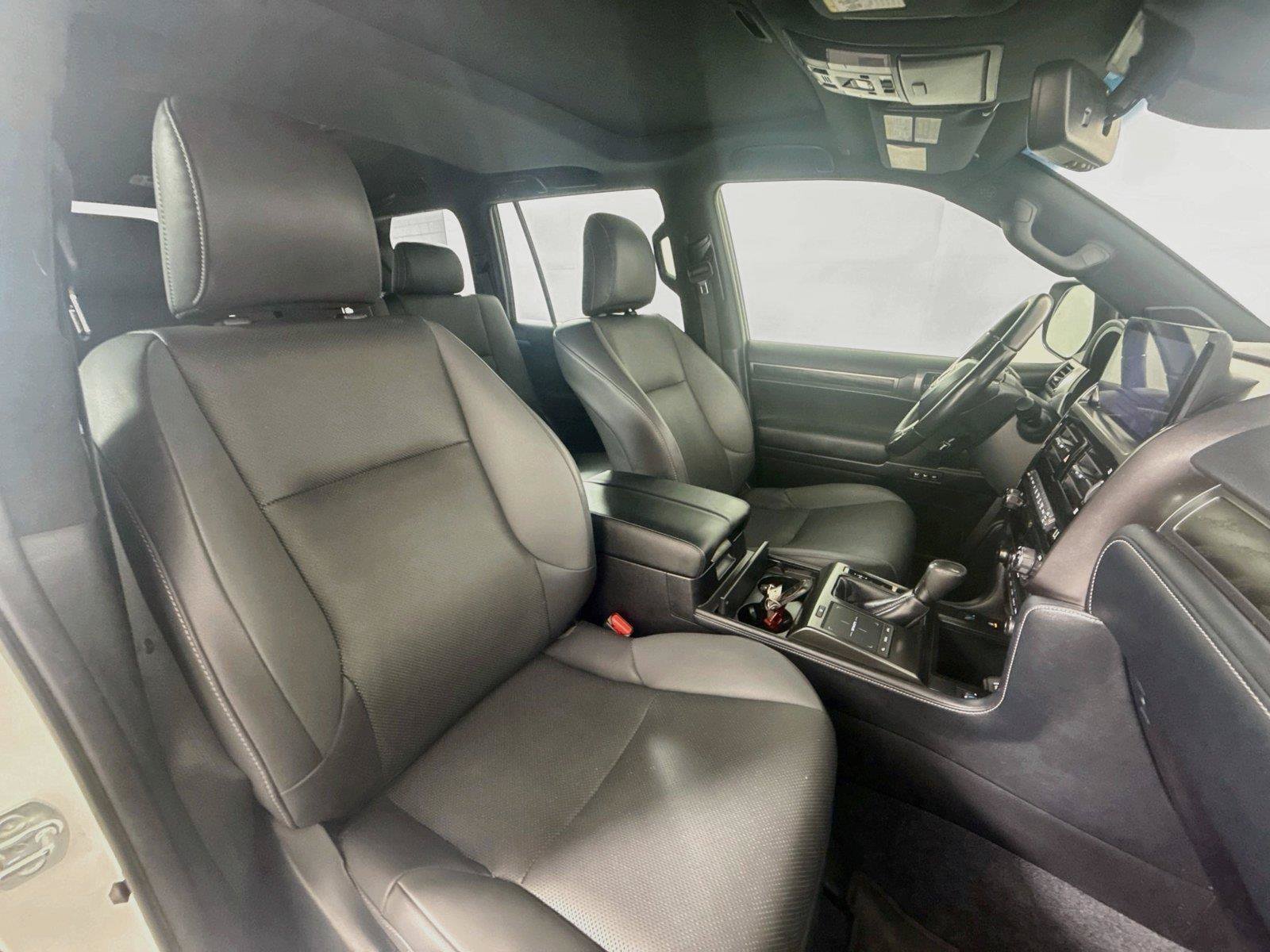 Used 2022 Lexus GX 460 w/ Black Line Special Edition AWD/4WD image 14