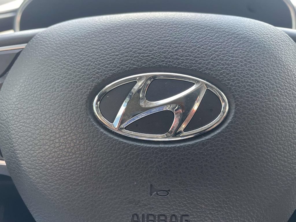 Used 2023 Hyundai Santa Fe SEL w/ Cargo Package FWD image 22