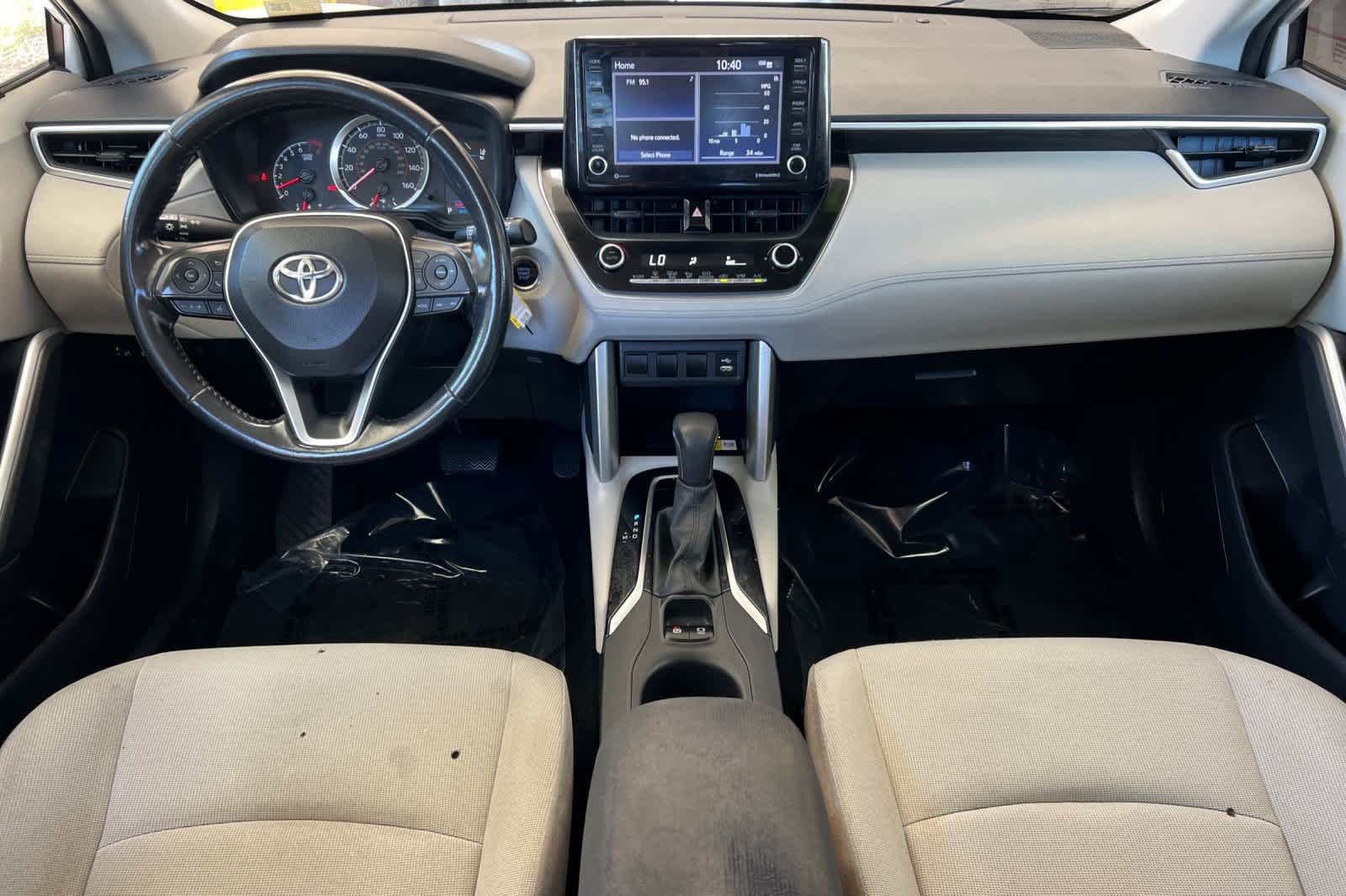 Certified 2022 Toyota Corolla Cross LE w/ Moonroof Package AWD/4WD image 3