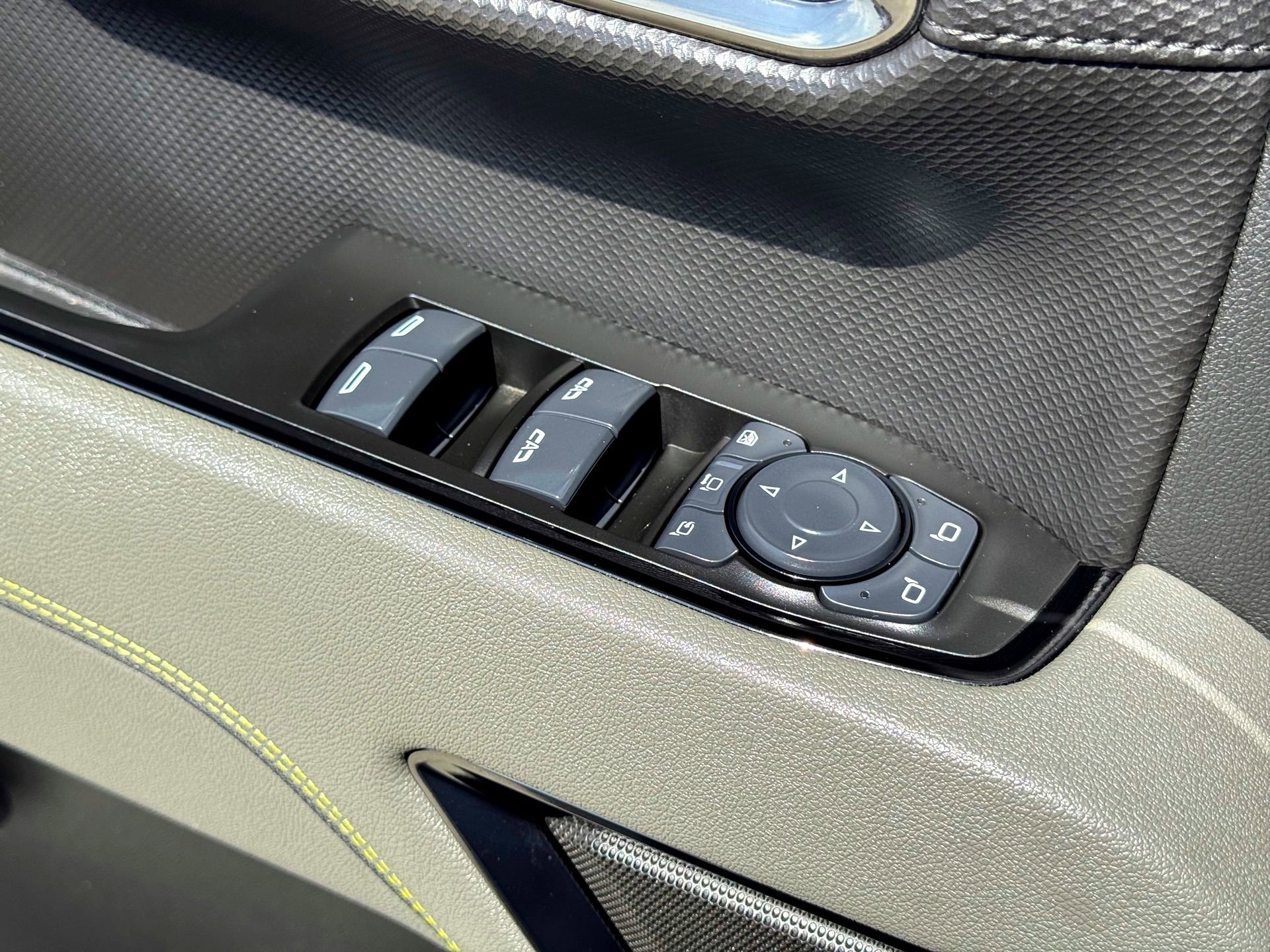 Used 2025 Chevrolet Silverado 2500 ZR2 w/ ZR2 Bison Edition image 19