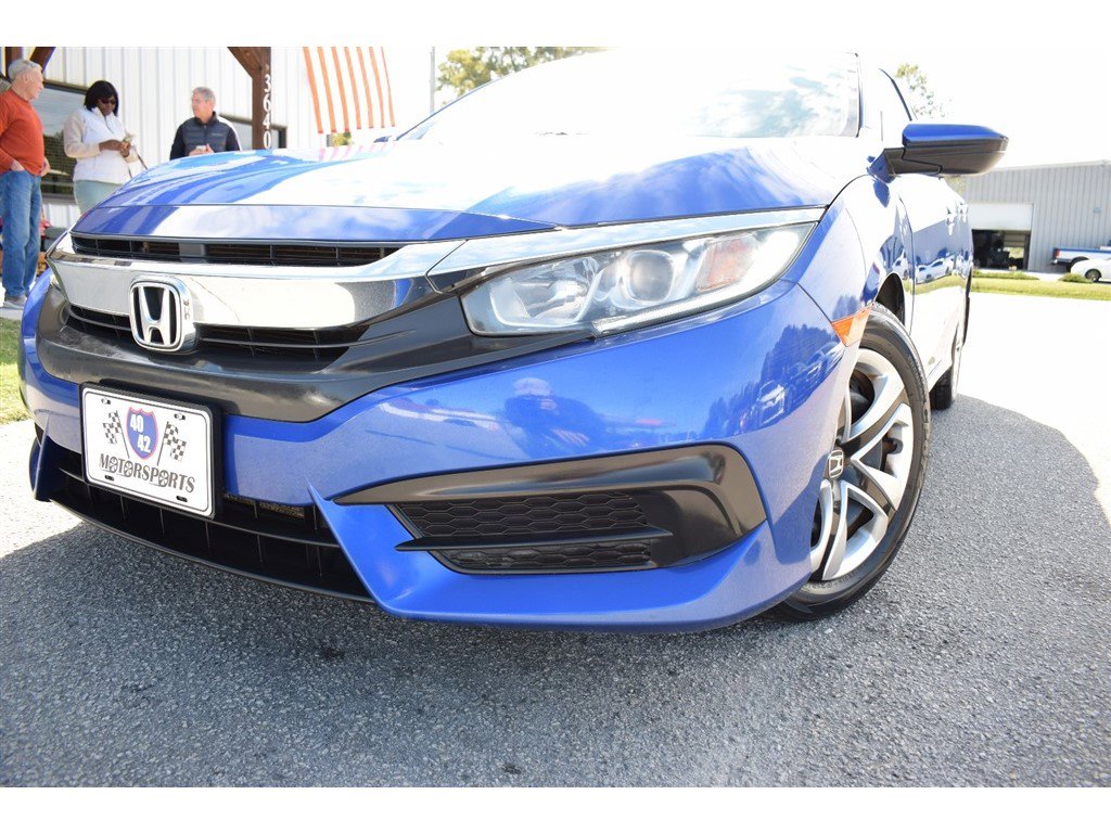 Used 2018 Honda Civic LX image 9
