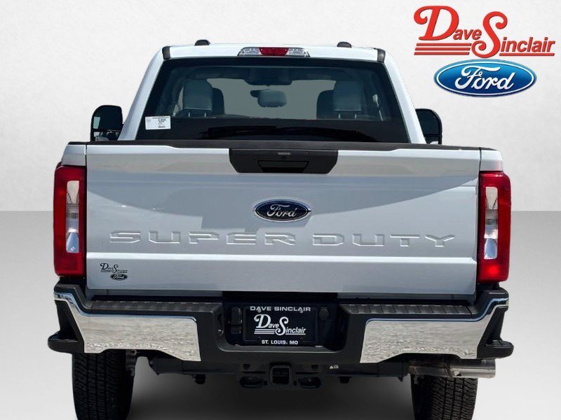 New 2026 Ford F250 XL w/ XL Chrome Package AWD/4WD image 8