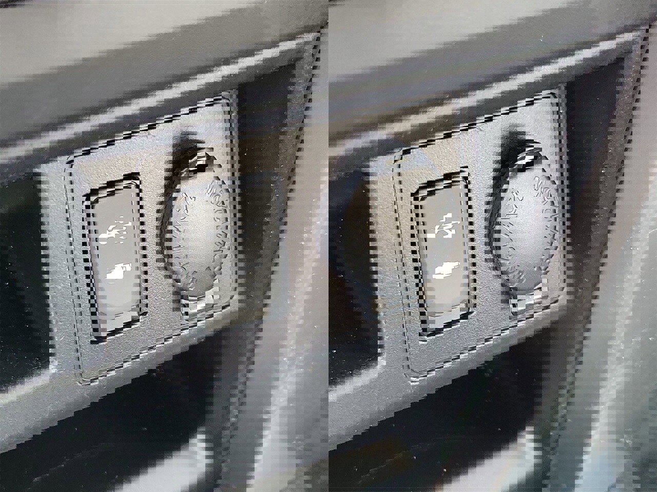 Used 2014 Toyota 4Runner SR5 image 27