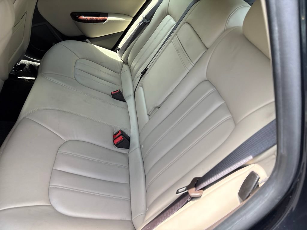 Used 2013 Buick Verano Leather FWD image 9