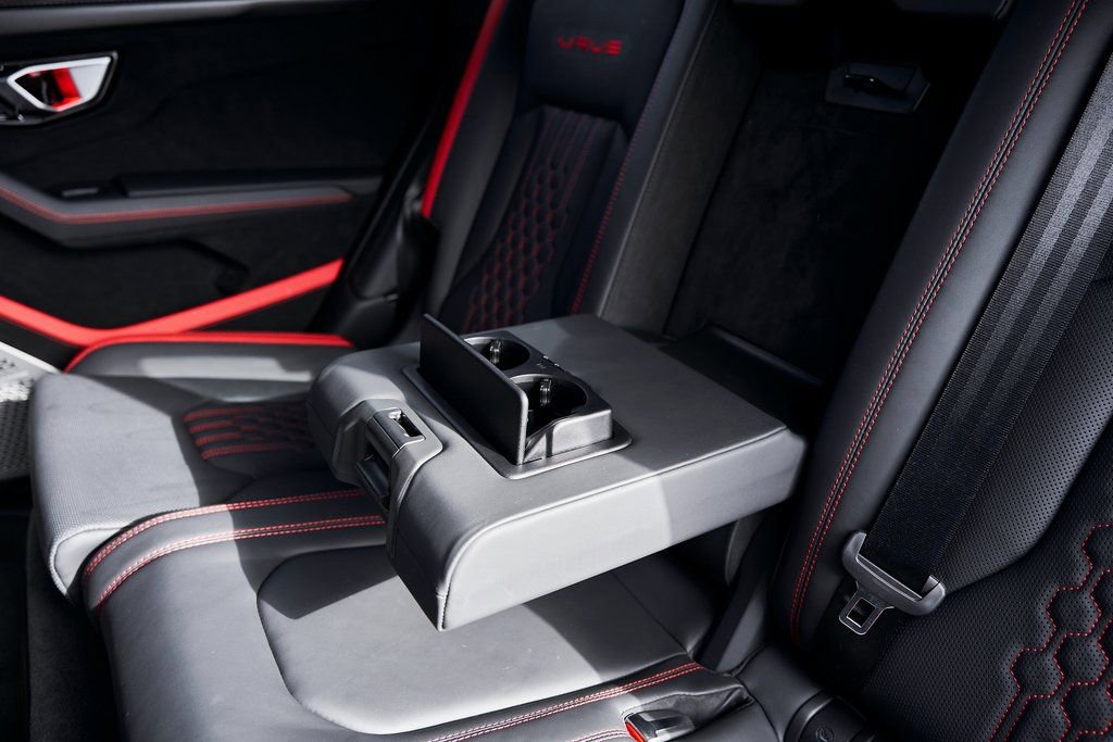 Used 2024 Lamborghini Urus Performante AWD/4WD image 58