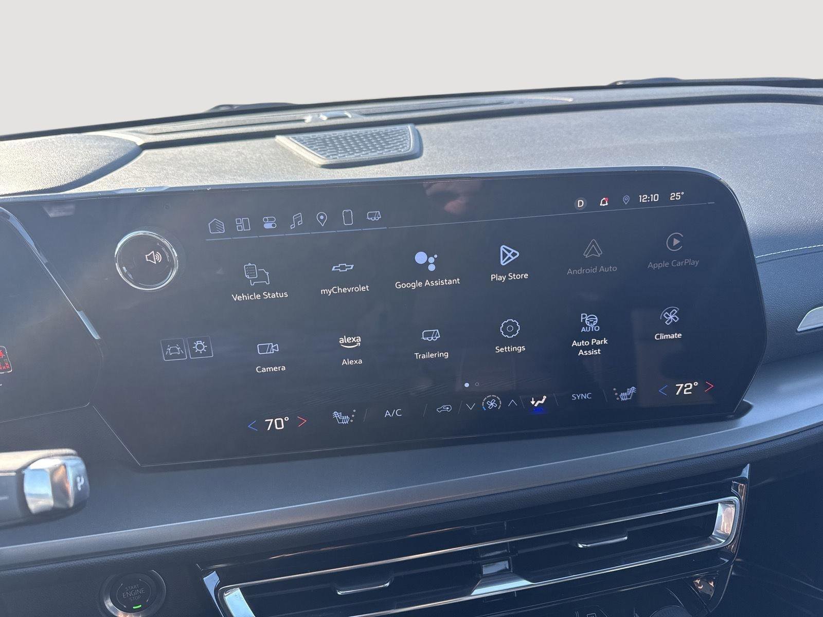 Used 2025 Chevrolet Traverse LT w/ Enhanced Driving Package image 22