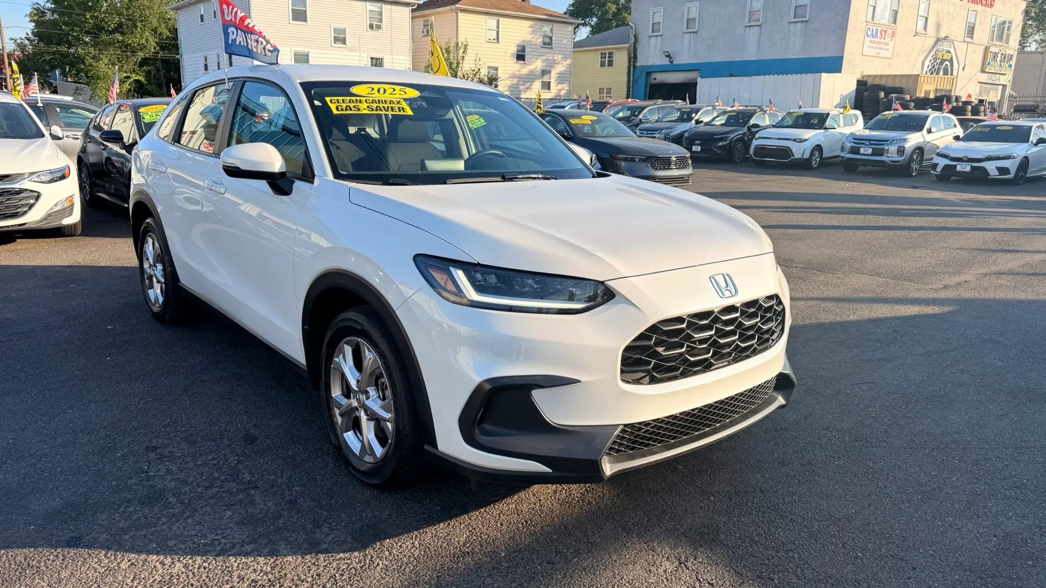 Used 2025 Honda HR-V LX image 2