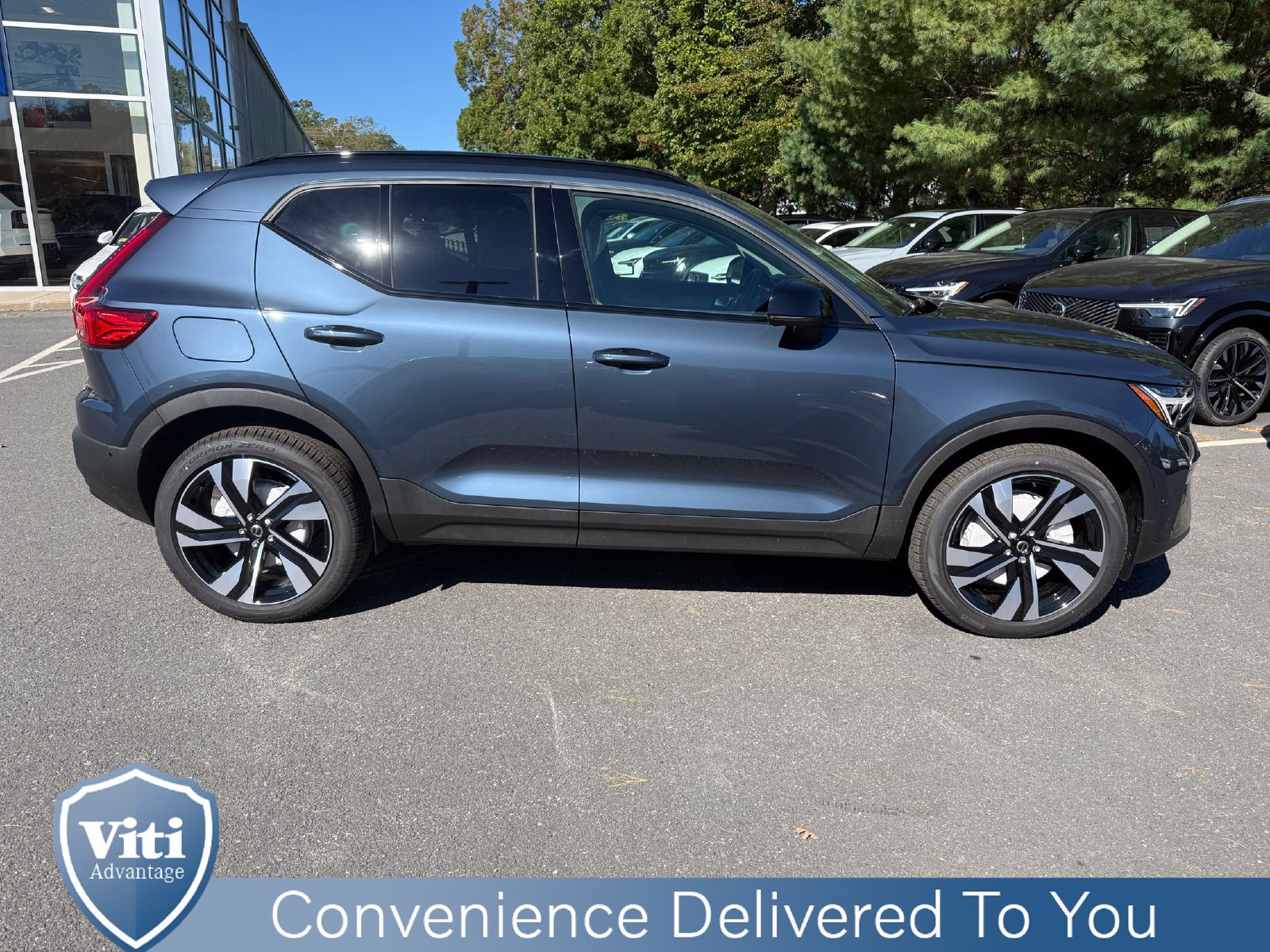 New 2026 Volvo XC40 B5 Ultra w/ Protection Package Premier AWD/4WD image 9
