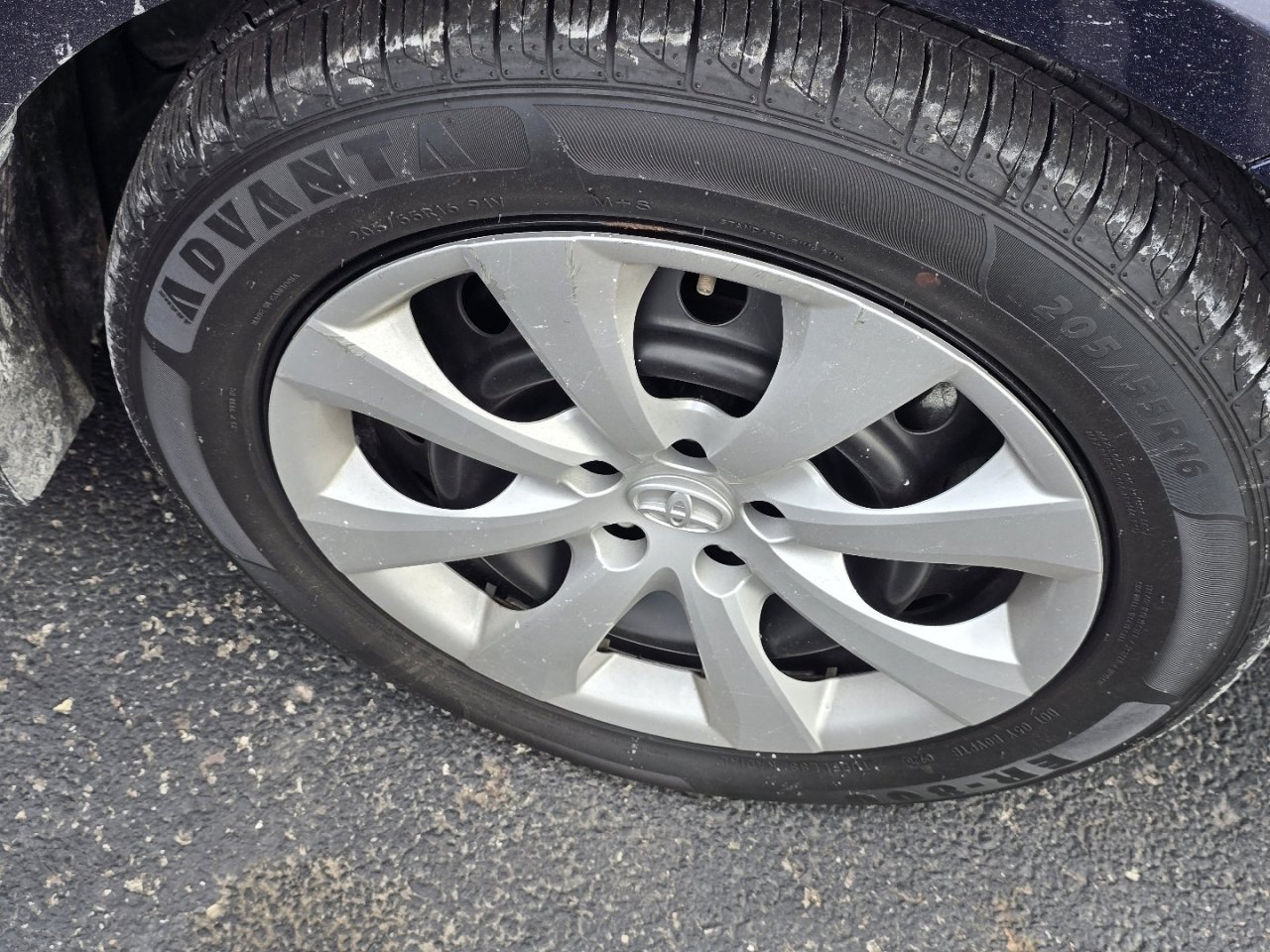 Used 2024 Toyota Corolla LE image 10