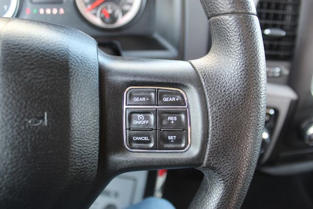 Used 2017 RAM 1500 Express AWD/4WD image 14