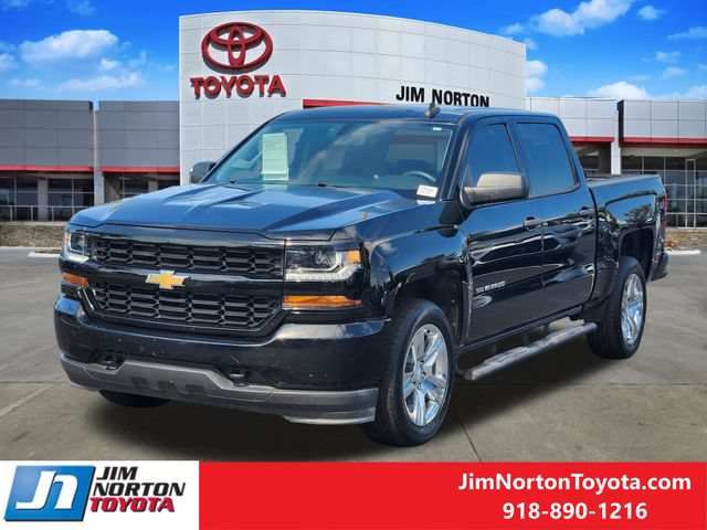 Used 2018 Chevrolet Silverado 1500 Custom w/ Custom Value Package RWD image 4
