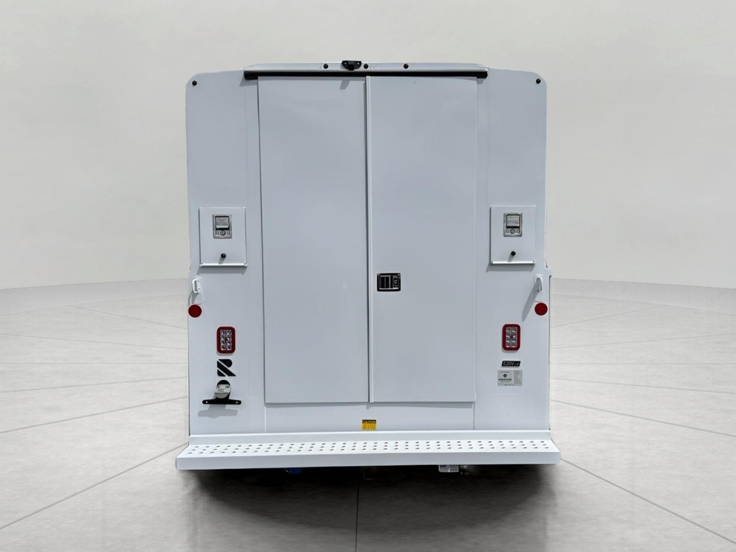New 2025 Chevrolet Express 3500 w/ Power Convenience Package RWD image 4