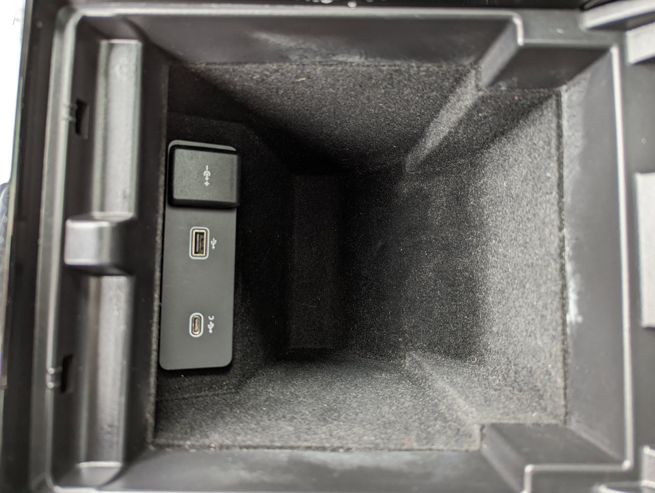 Used 2022 Land Rover Range Rover Evoque R-Dynamic S image 27