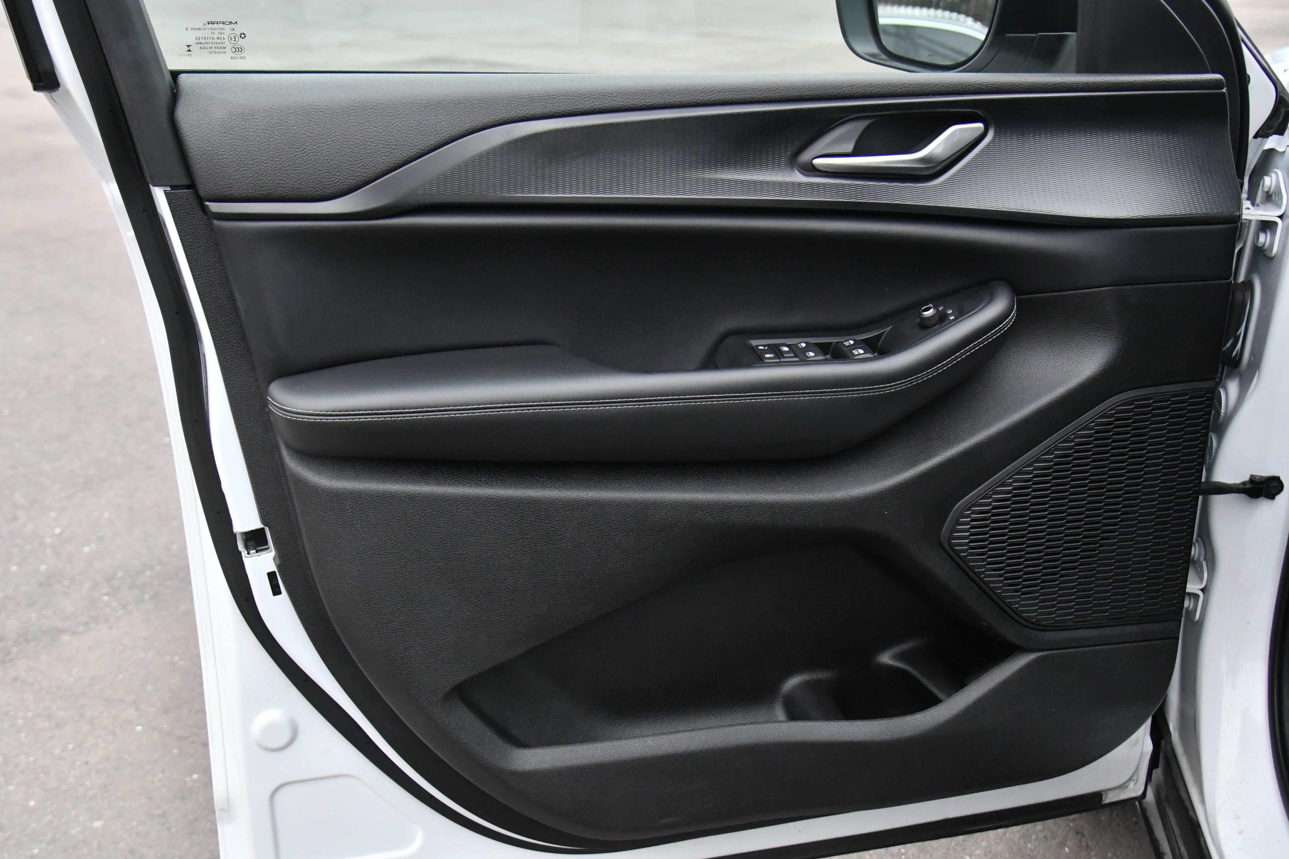 Used 2023 Jeep Grand Cherokee L Laredo image 13