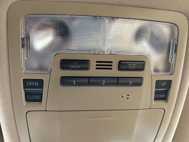 Used 2019 Toyota Highlander XLE image 13