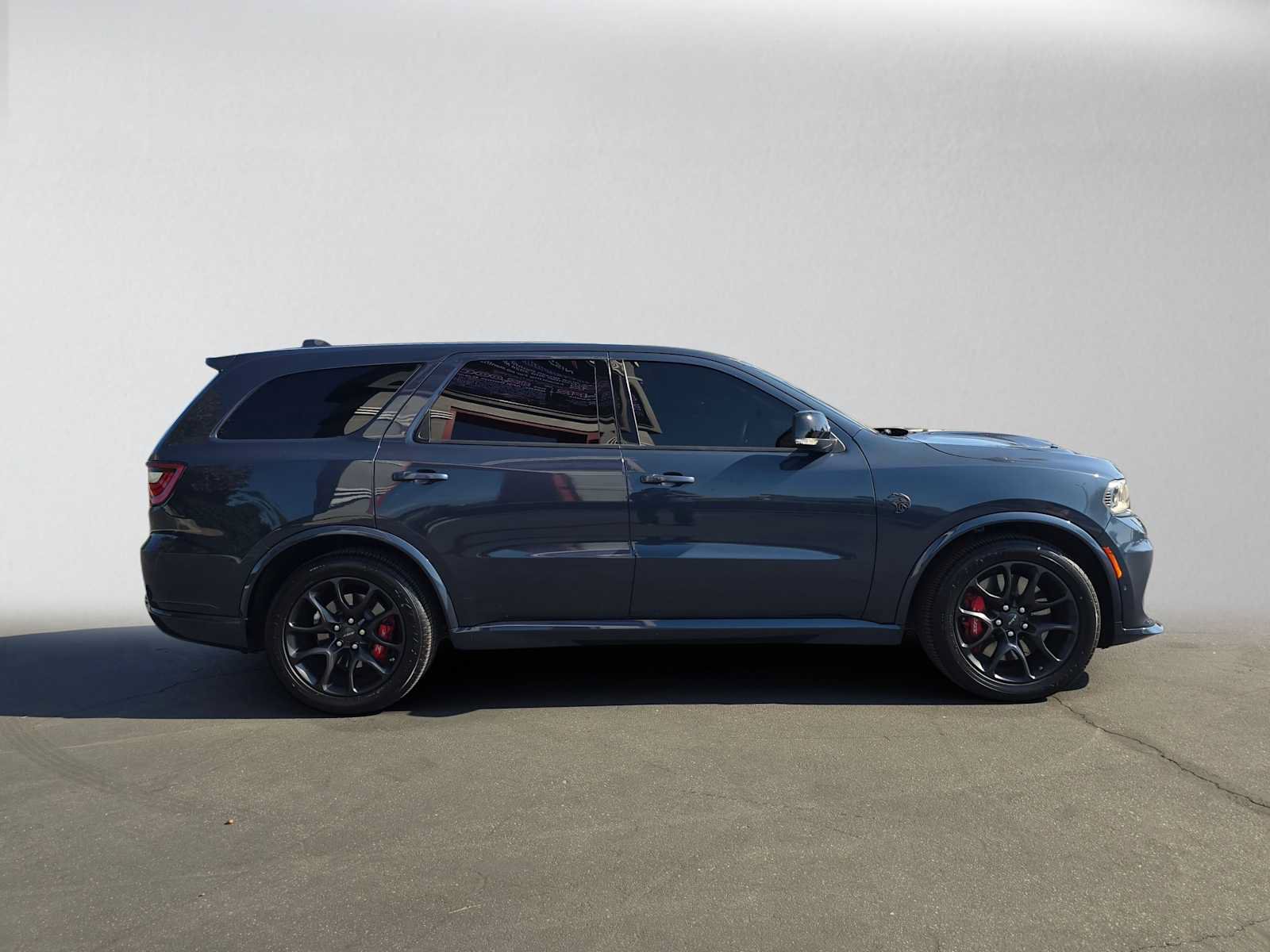 Used 2021 Dodge Durango SRT Hellcat w/ Technology Group AWD/4WD image 2