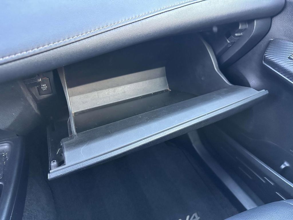 Used 2015 Toyota RAV4 Limited image 36