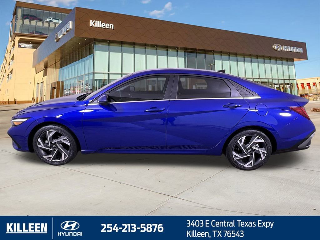 Used 2025 Hyundai Elantra SEL FWD image 5