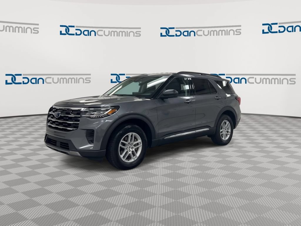 Used 2025 Ford Explorer Active AWD/4WD image 4