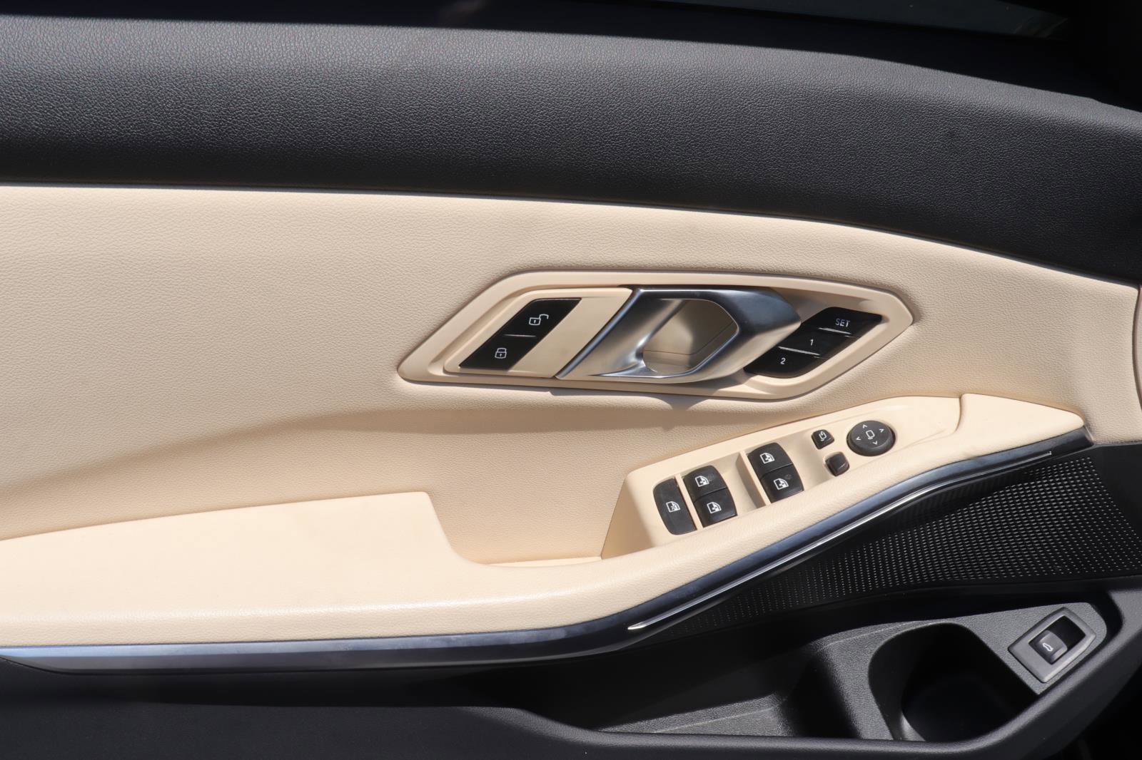 Used 2024 BMW 330i Sedan w/ Premium Package image 22