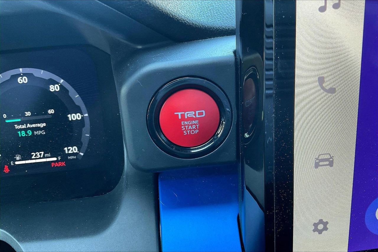 Used 2024 Toyota Tacoma TRD Sport image 28