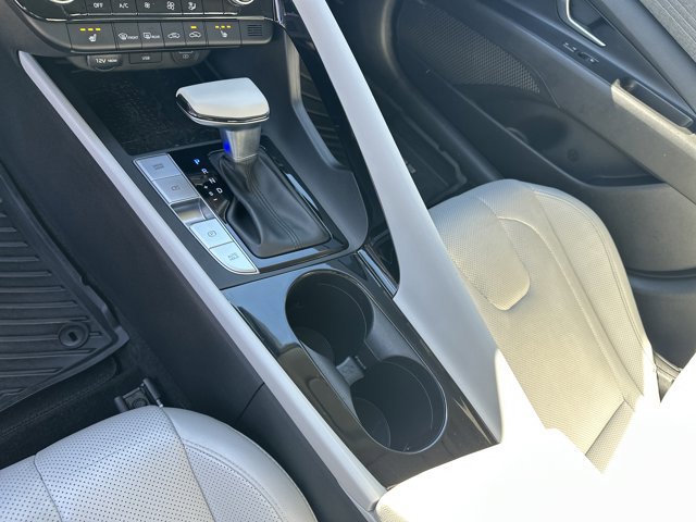 Used 2021 Hyundai Elantra Limited image 36